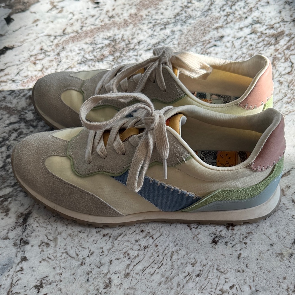 Trendy Women's Sneakers in Cream, Blue, and Green